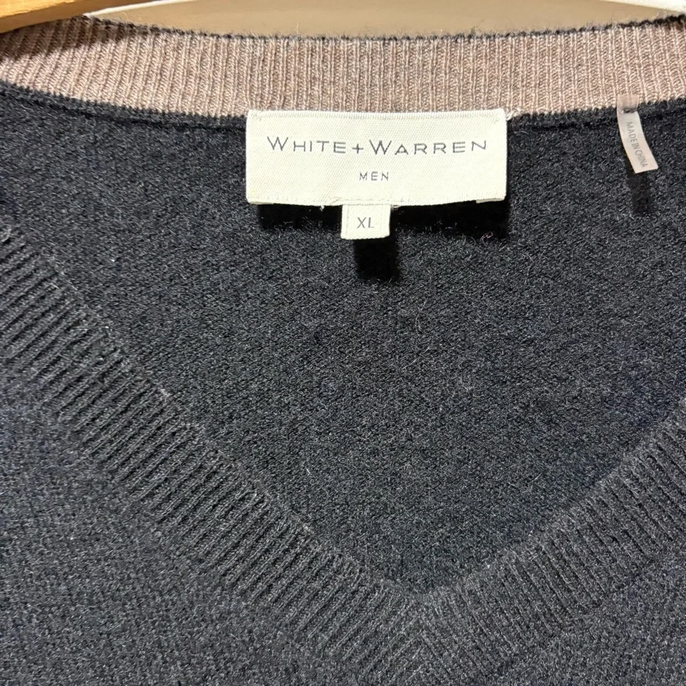 White + Warren Men 70% Wool 30% Cashmere V Neck Black Sweater Size XL Soft Cozy